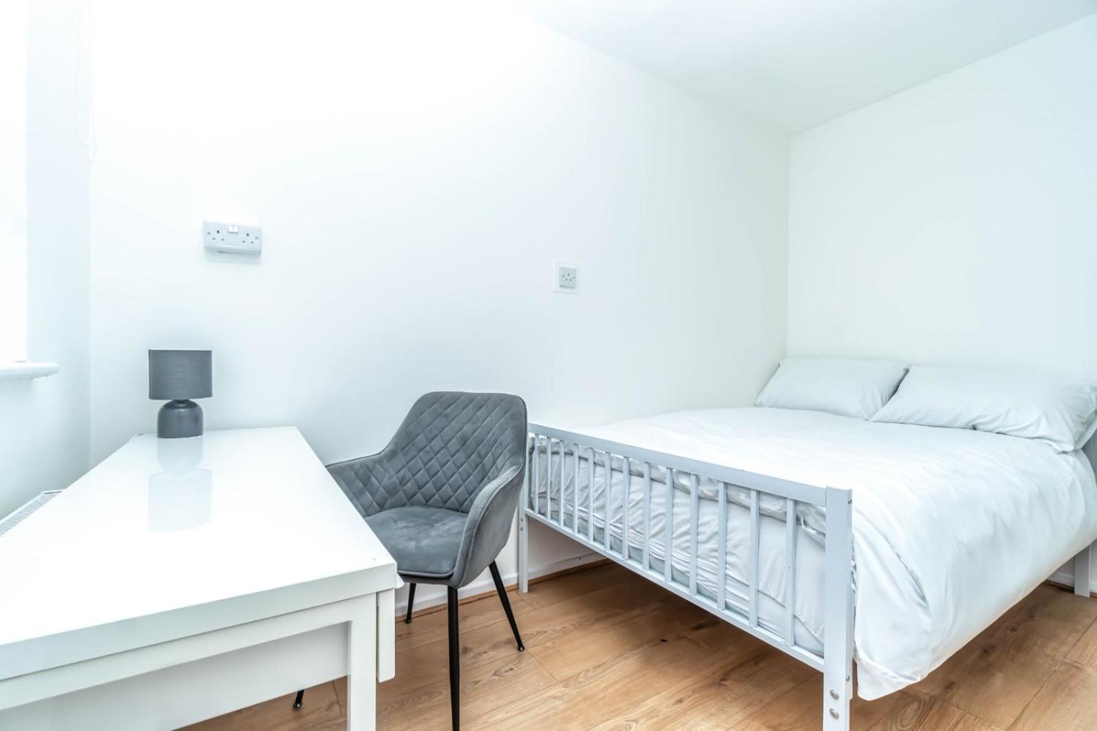 Bright Guest House In Hackney Λονδίνο Εξωτερικό φωτογραφία