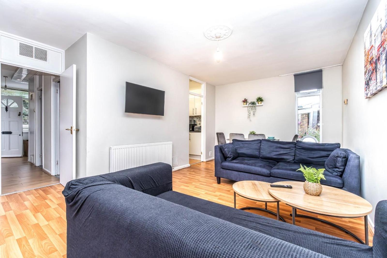 Bright Guest House In Hackney Λονδίνο Εξωτερικό φωτογραφία