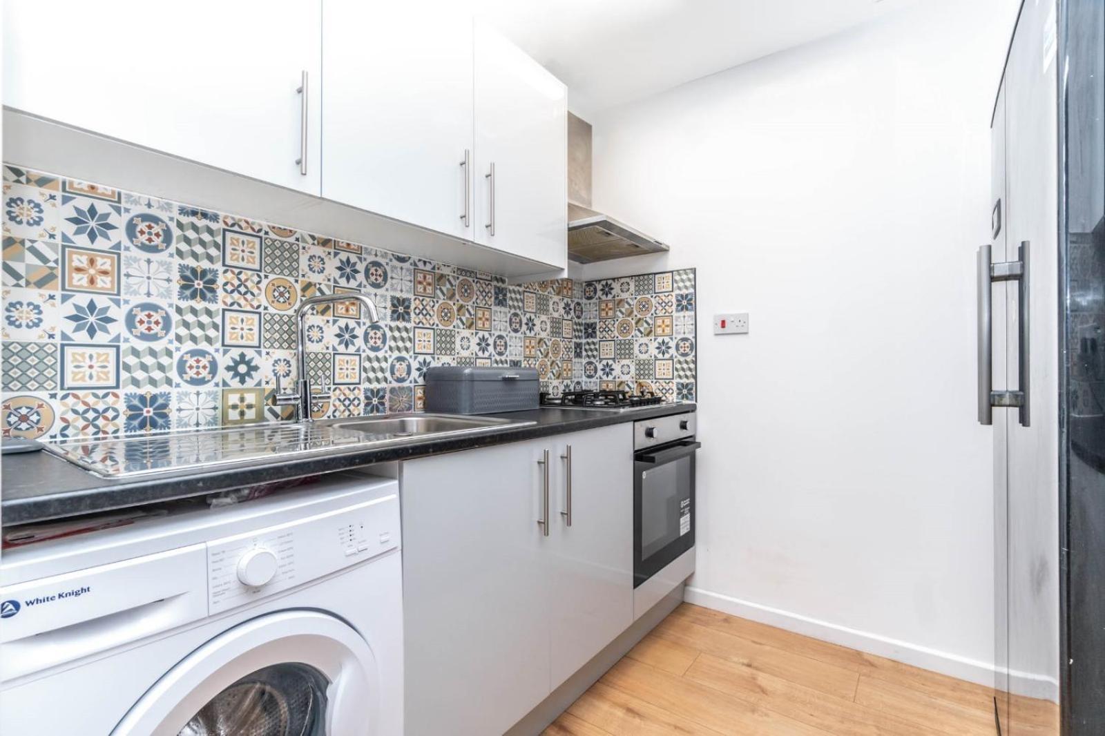 Bright Guest House In Hackney Λονδίνο Εξωτερικό φωτογραφία